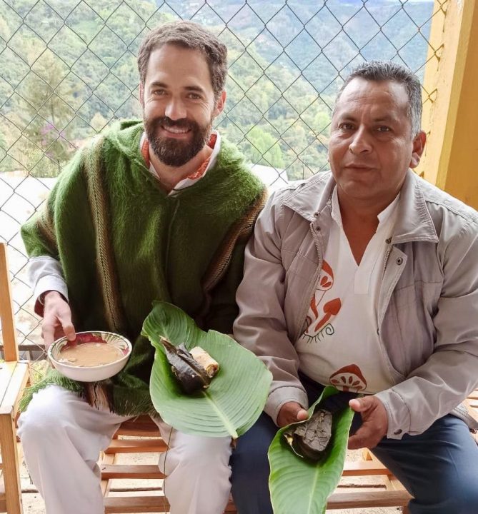 Entrega de Diplomas del Diplomado en Bases Lingüístico-Pedagógicas para la Elaboración de Programas en Lengua Indígena de Oaxaca